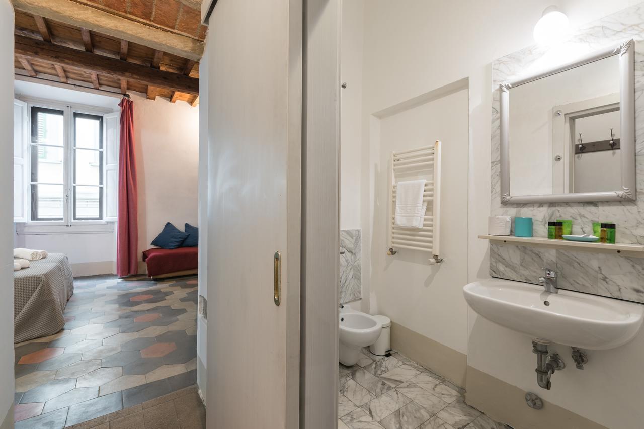 F7 - Santa Croce One Bedroom Flat For 2 Or 3 Guests