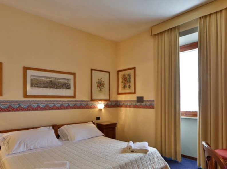 Hotel Ih Select