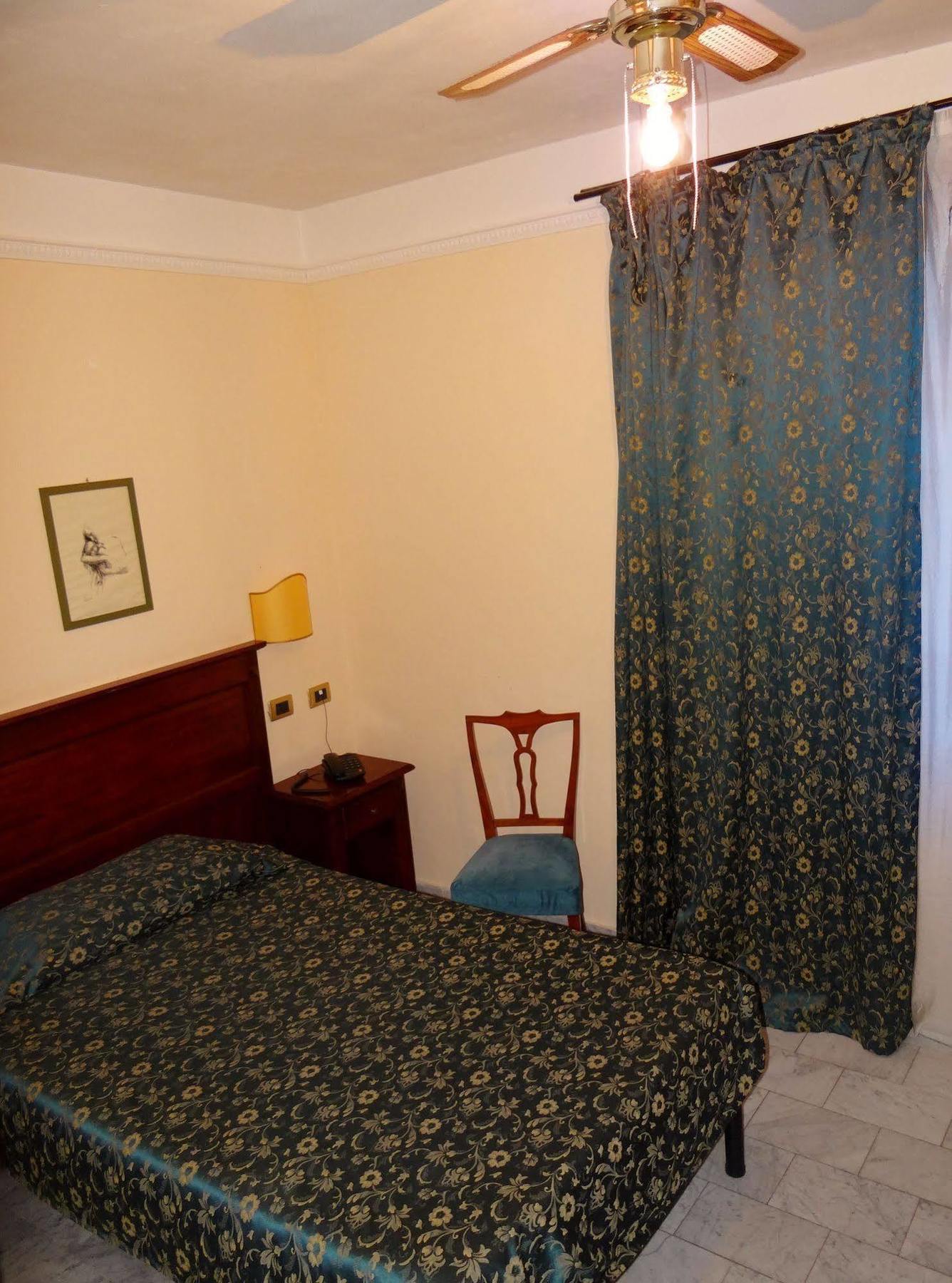 Hotel Astor