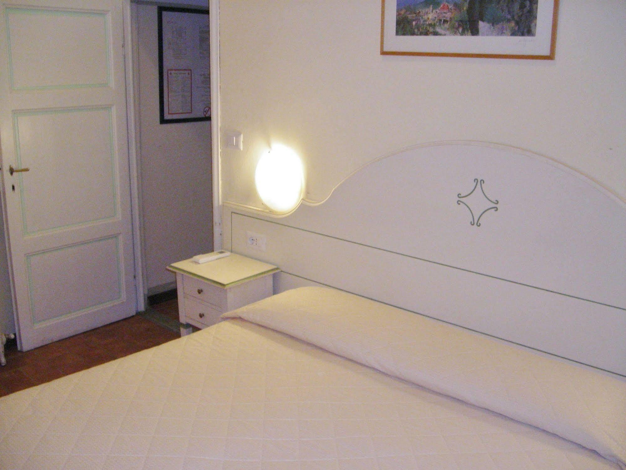 Crocini 3*