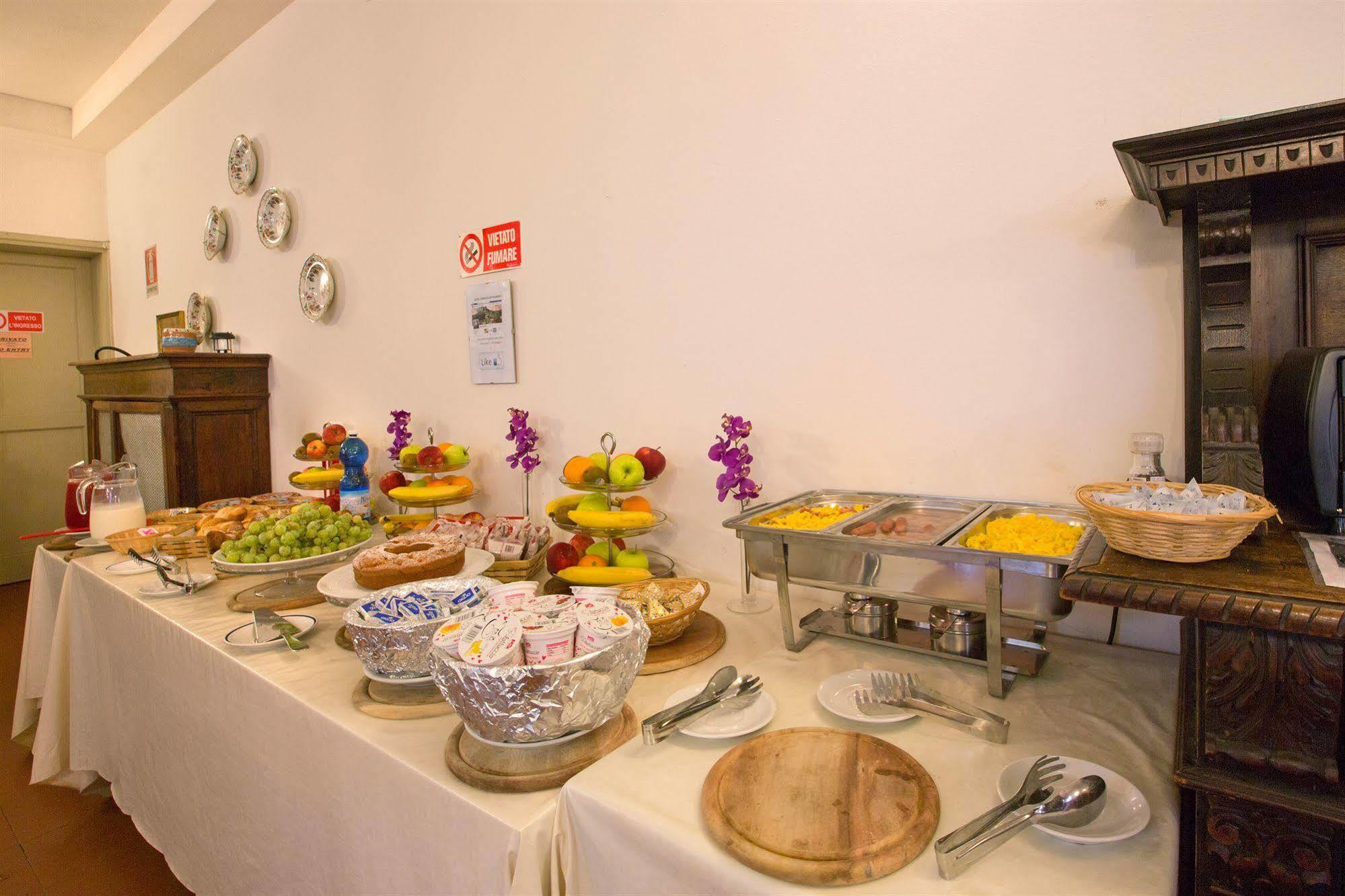 Crocini Hotel