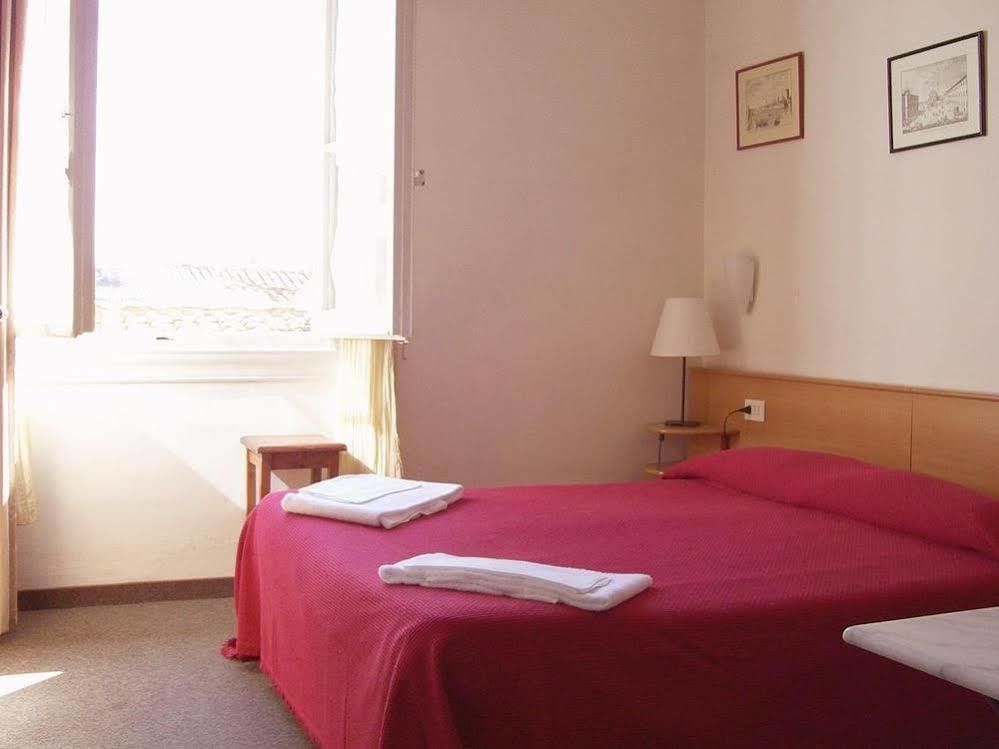 Guest house Residenza Le Rondini 3*
