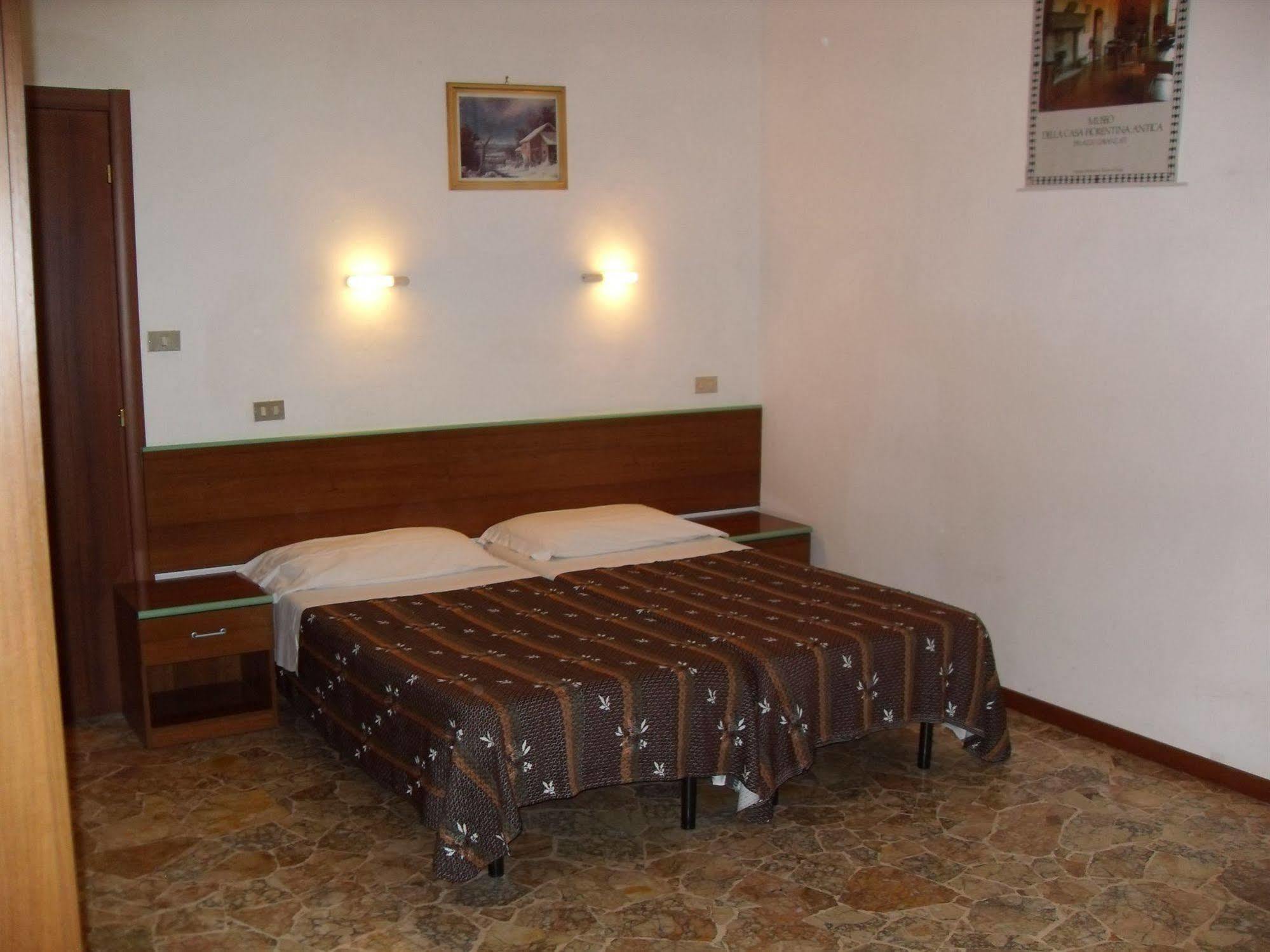 Guest house Mary's House *