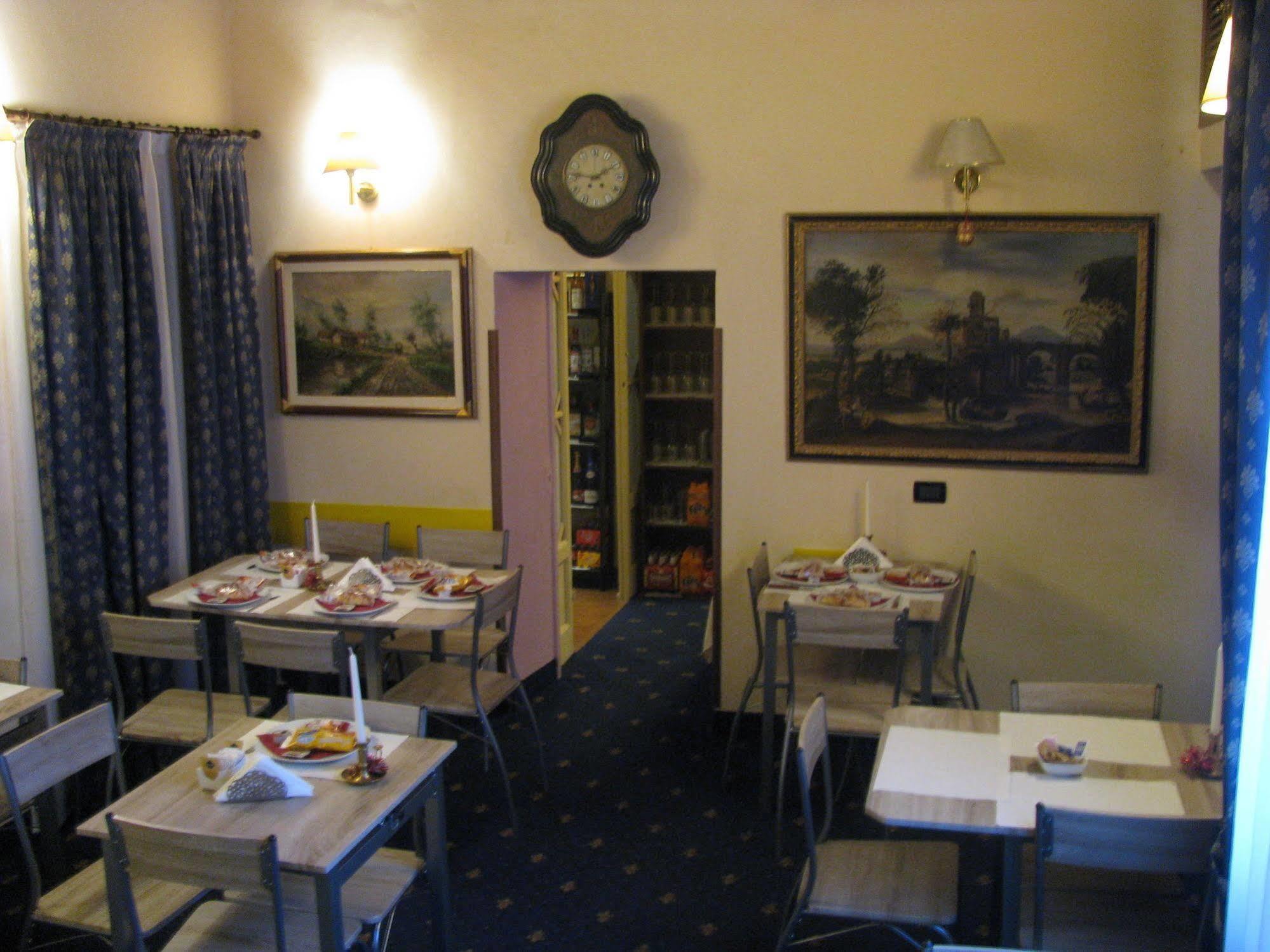 Hotel Enza