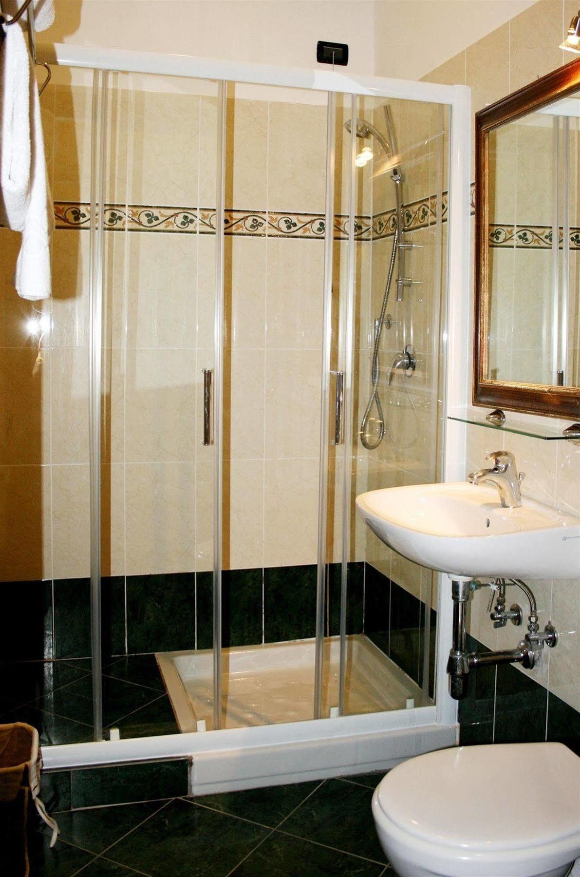 Hotel Enza
