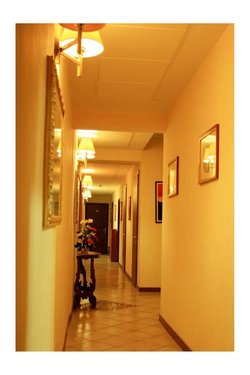 Hotel Enza 2*