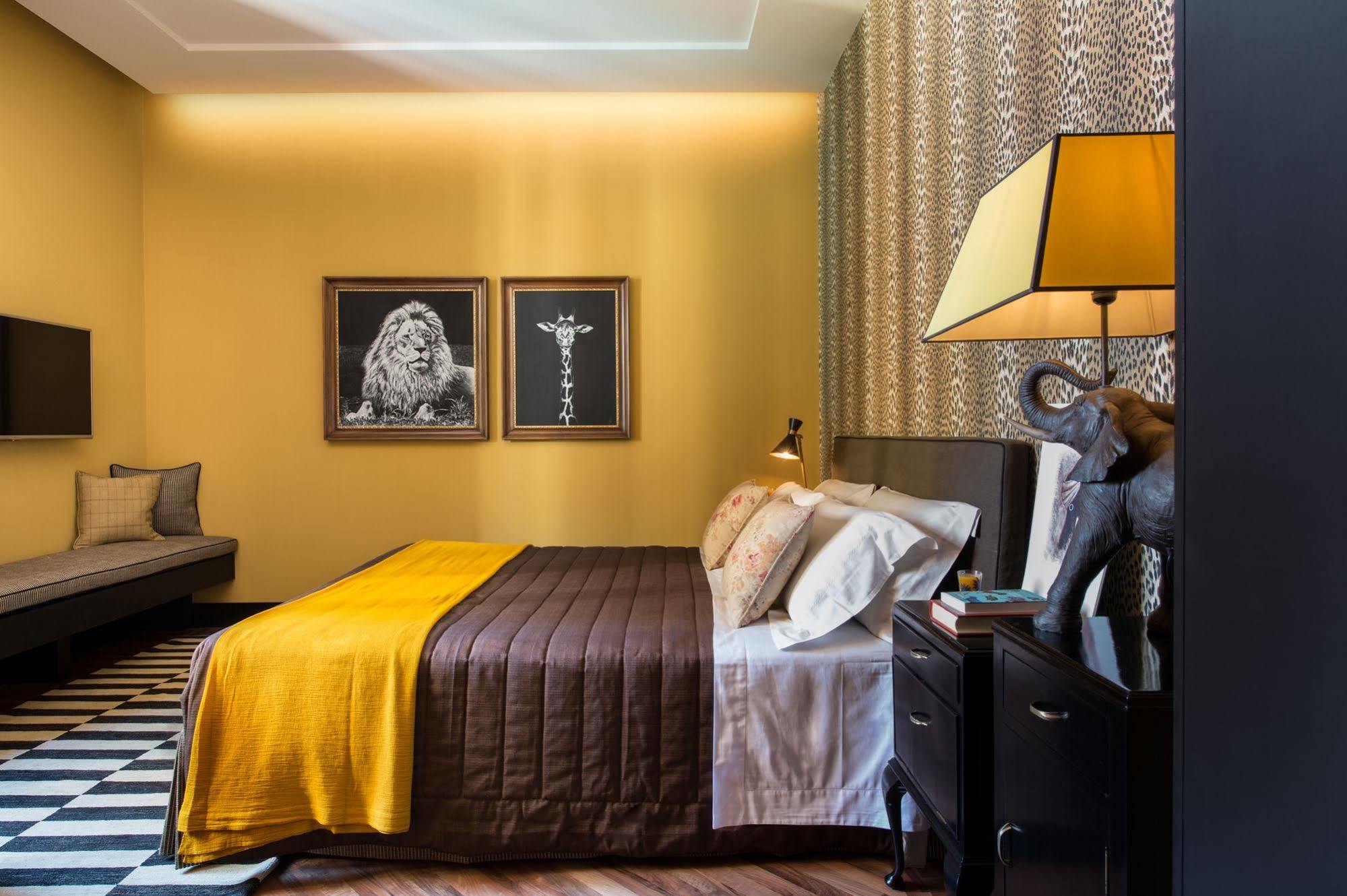 Velona's Jungle Luxury Florence