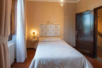 Agape - Art In Hotel Florence