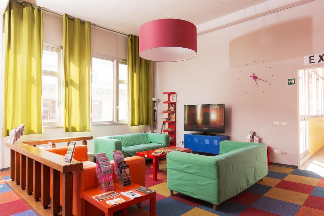 Wow Hostel