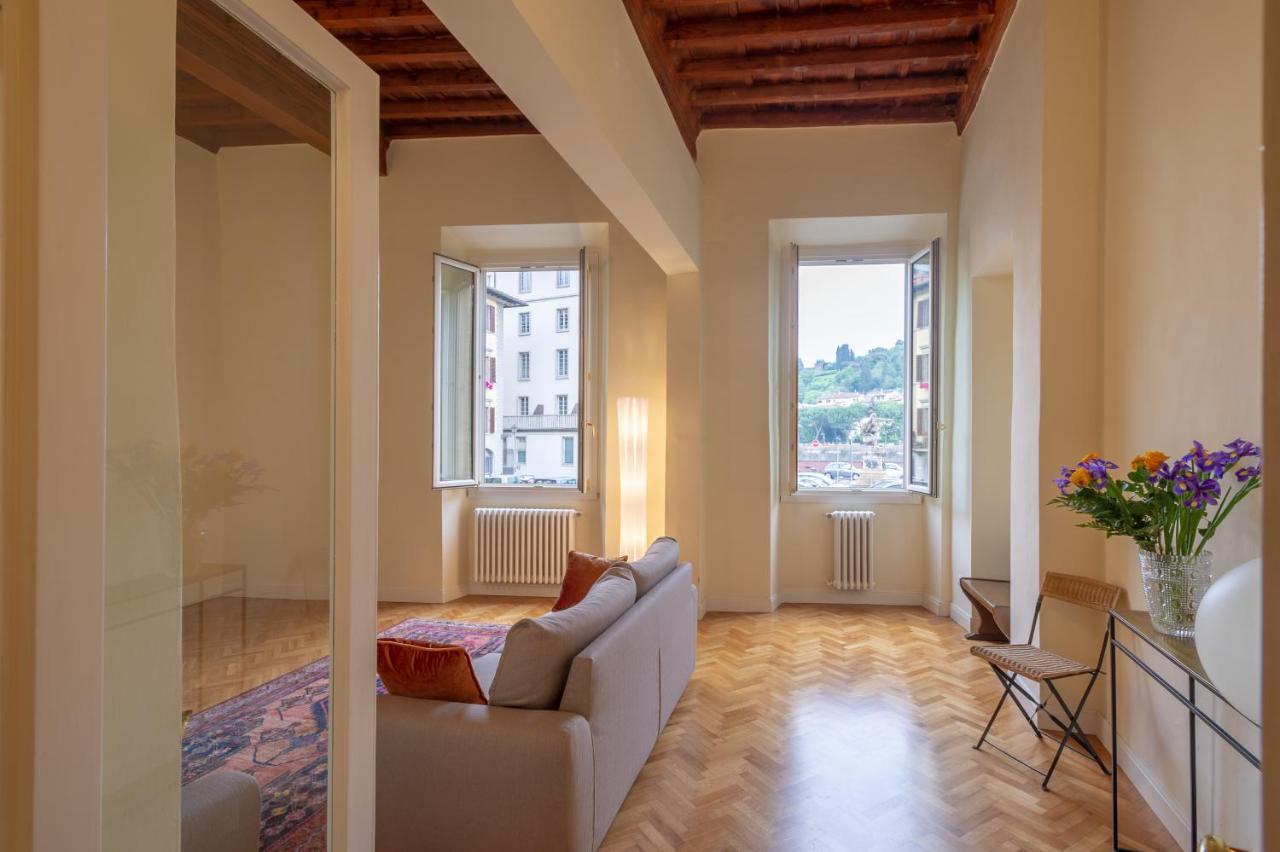 Lungarno View Apartment
