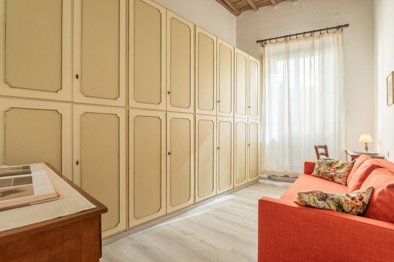 Santo Spirito 2 Bedrooms *