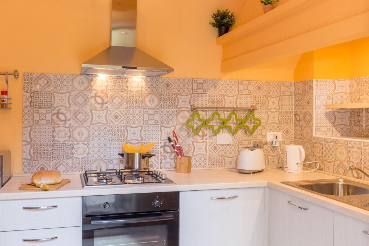 Apartment Pilastri Majestic Garden By Mmega Florence