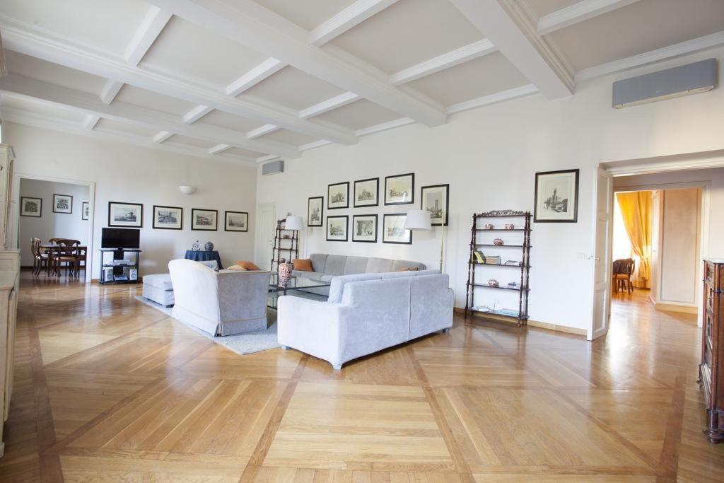 Istay - Cellini Florence