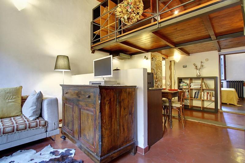 Two Bedrooms Near The Duomo Florence