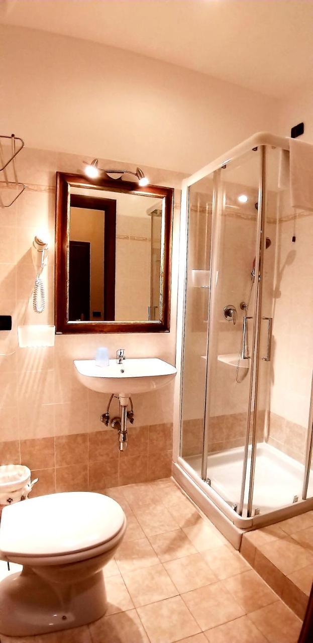 Enza Hotel