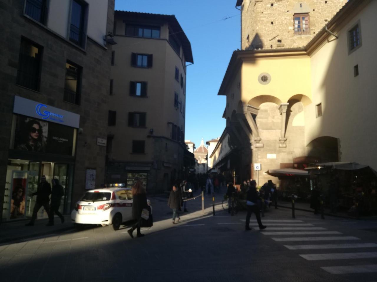 Ponte Vecchio - Guicciardini N. 10 Florence