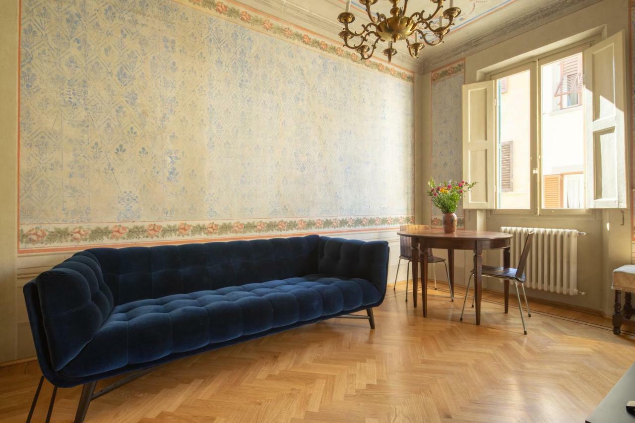 Romantic Laura Apartment Florence