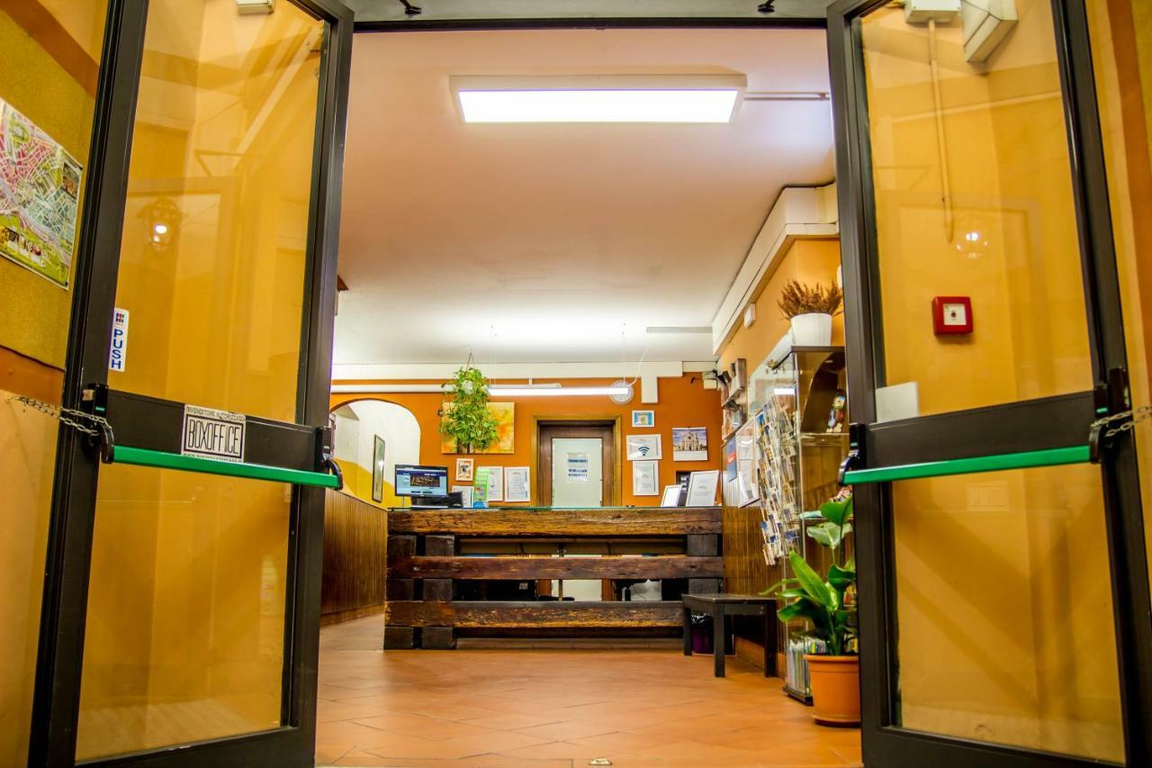 Santa Monaca Hostel