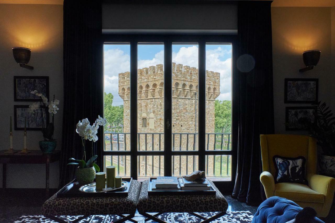 Velona's Jungle Luxury Florence