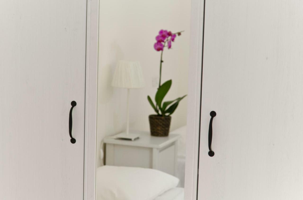 Apartment Luxury Via Dei Pilastri *