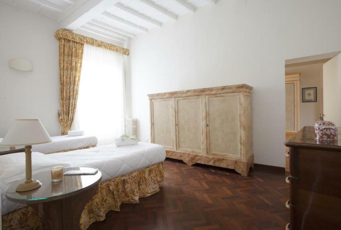 Istay - Cellini * Florence