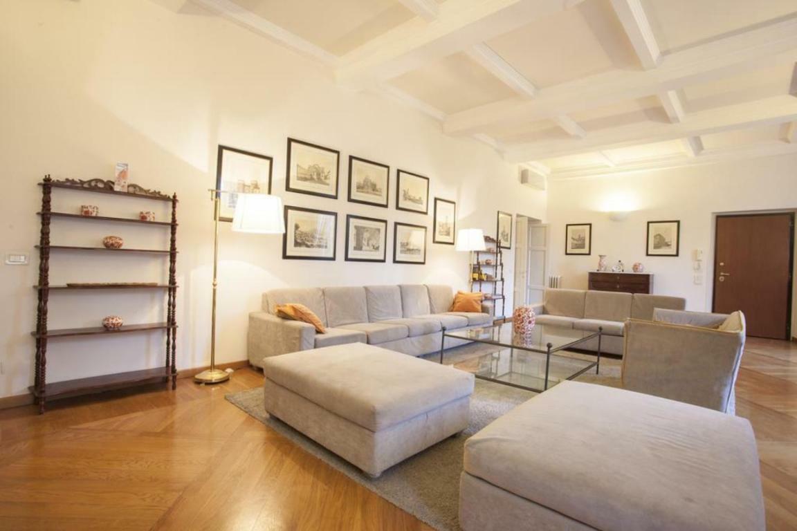 Istay - Cellini * Florence
