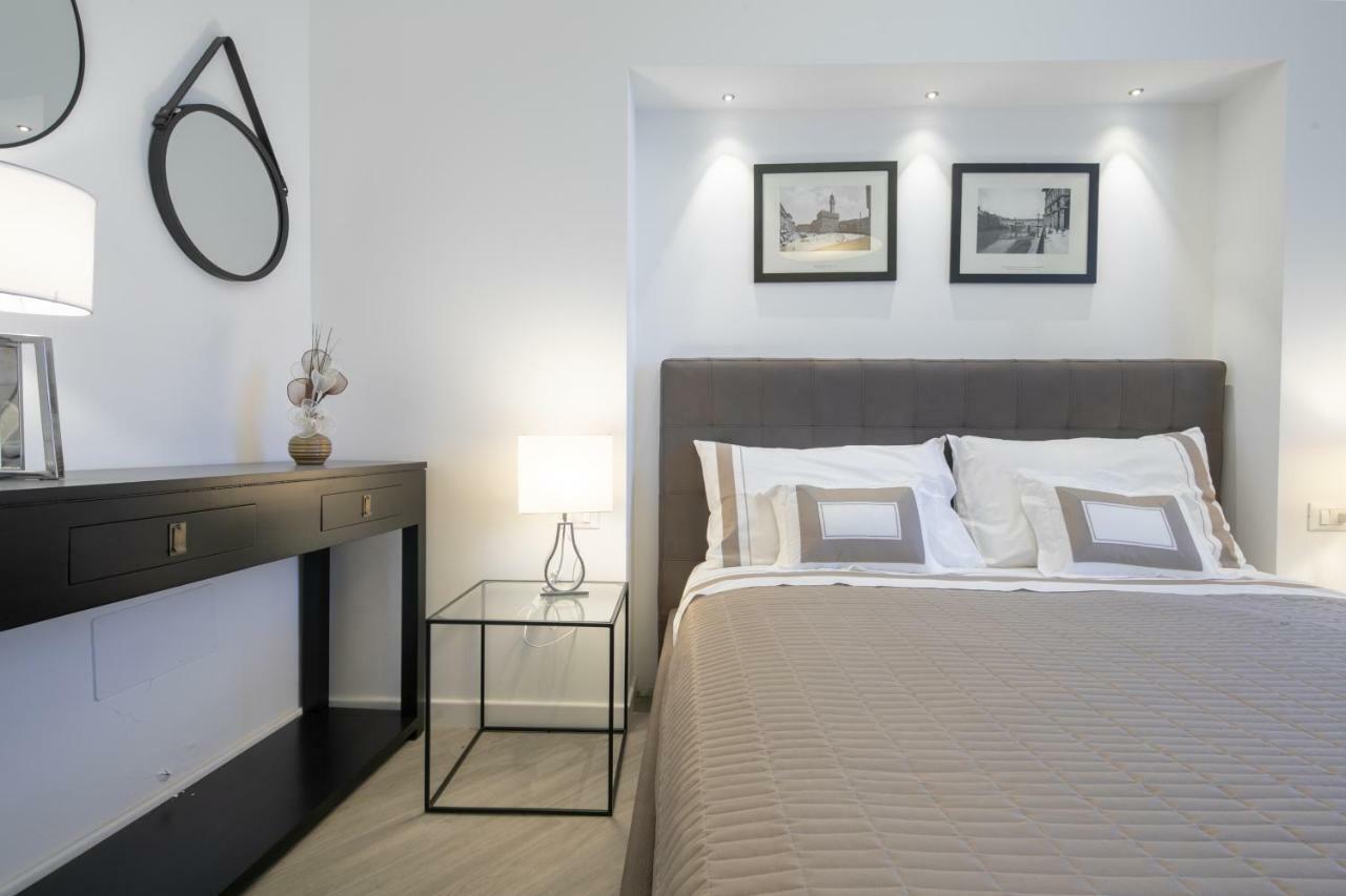 Palace Downtown Apartment