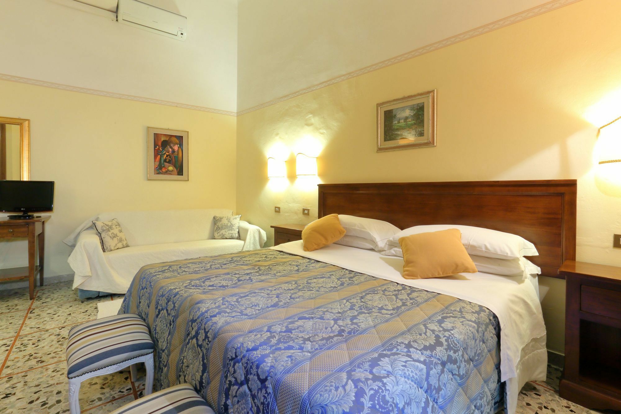 Tourist House Duomo Guest house 3*