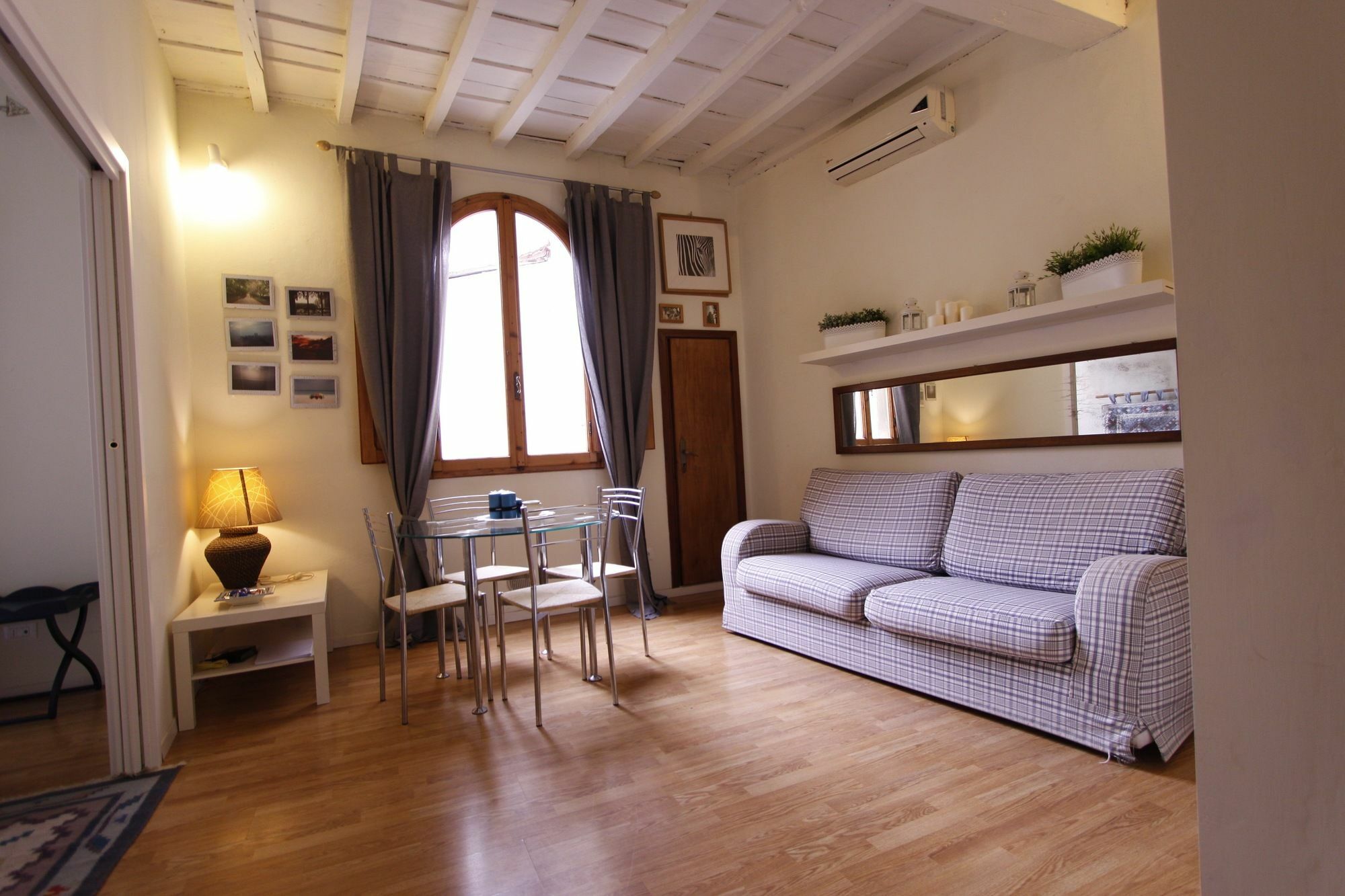 Palazzuolo Apartment Florence