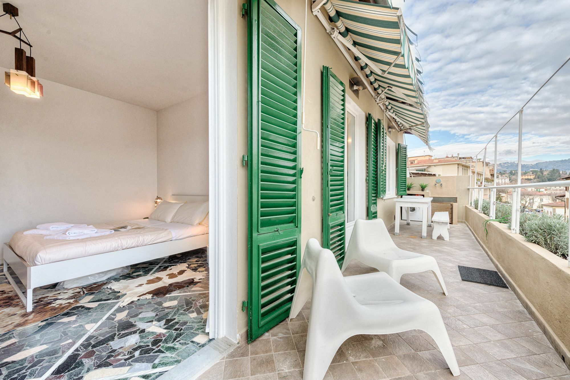Savonarola Terrace *