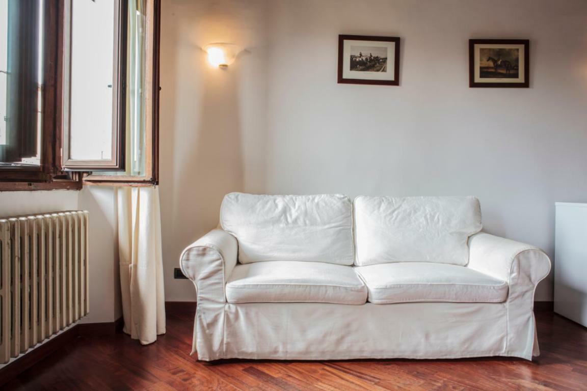 Luxury Via Dei Pilastri Apartment