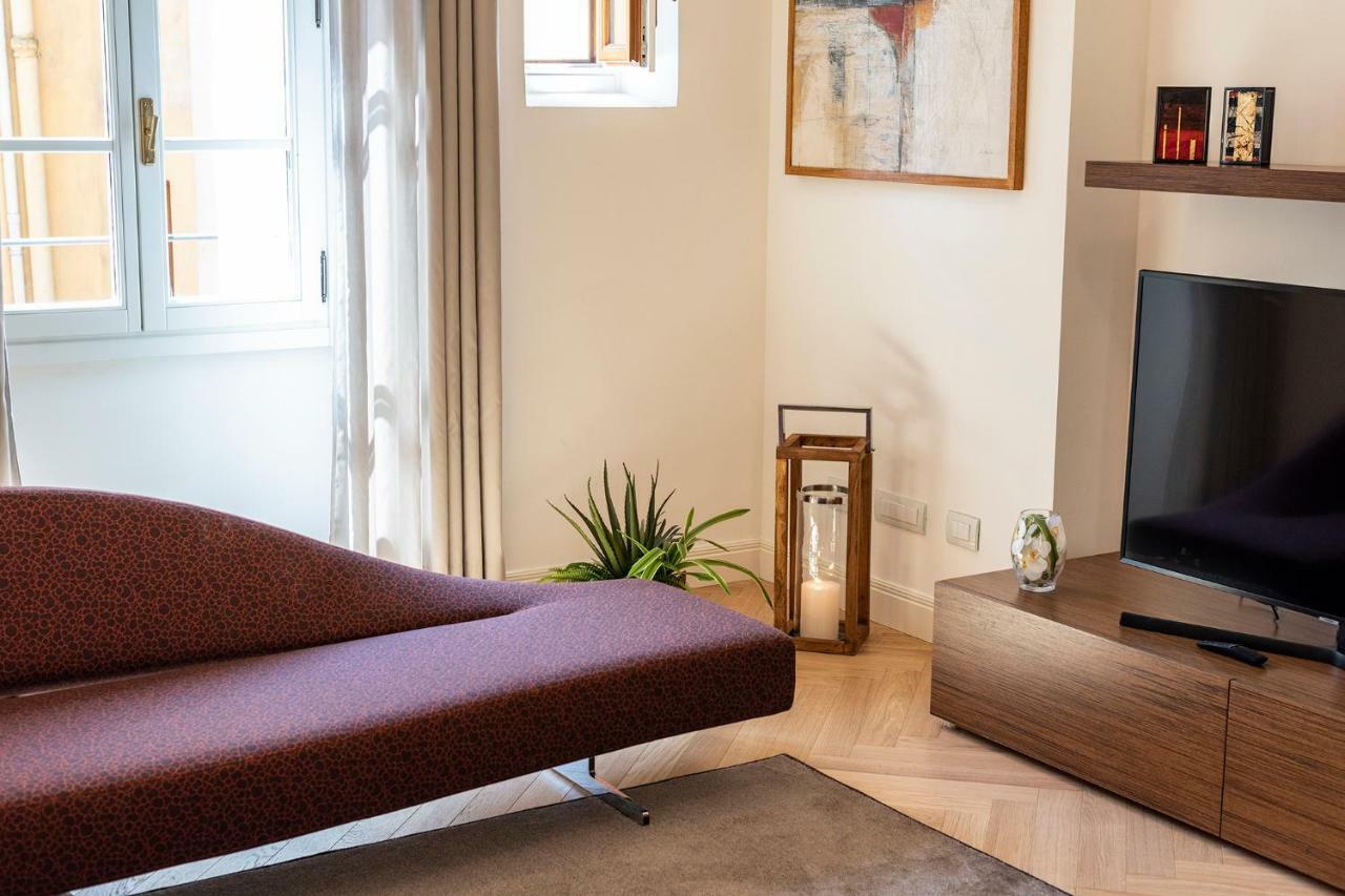 - Brunelleschi Stylish Apartment *