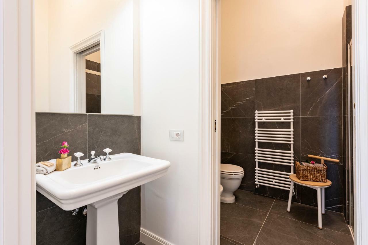 - Brunelleschi Stylish Apartment Florence
