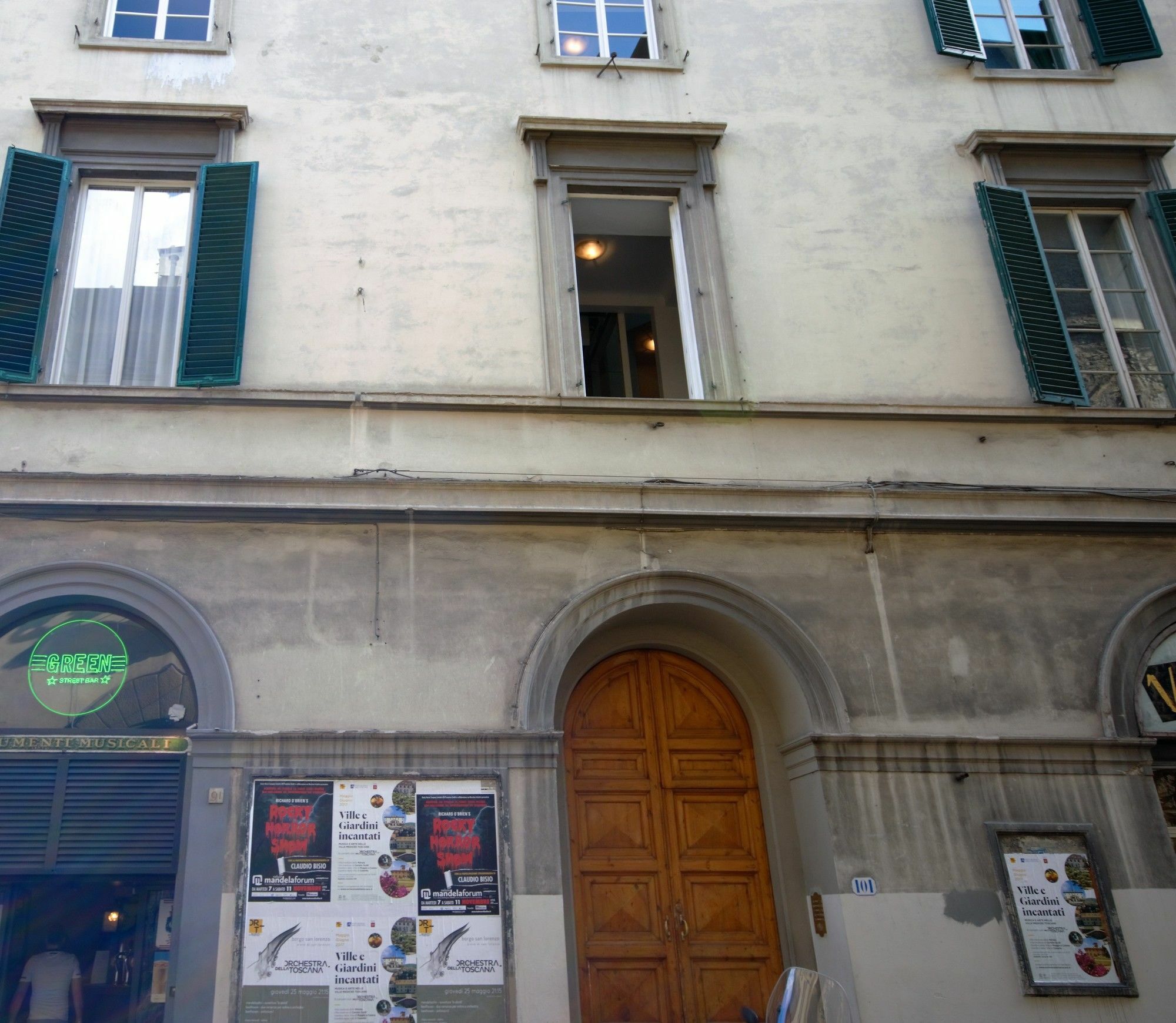 Prestige House Bargello