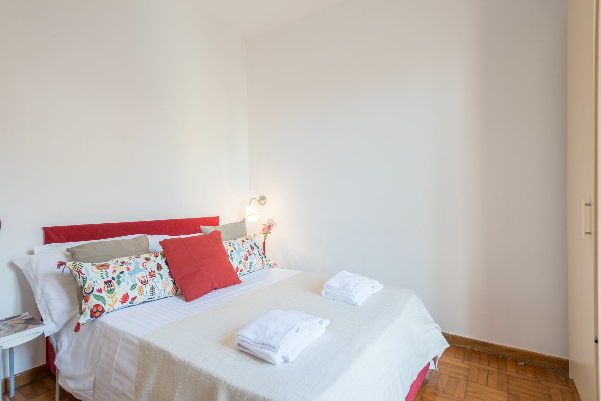 Red Ponte Vecchio Apartment