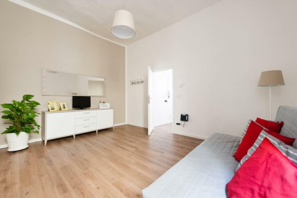 M&l Apartment *