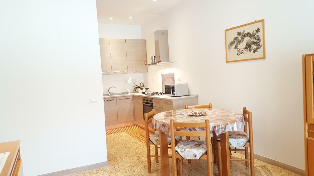 Monilvia Apartment