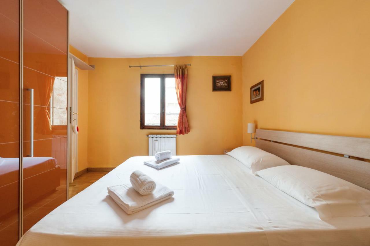 Like A Local In Oltrarno Apartment