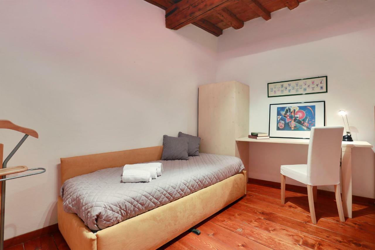 Ghibellina In The Heart Of The Firenze