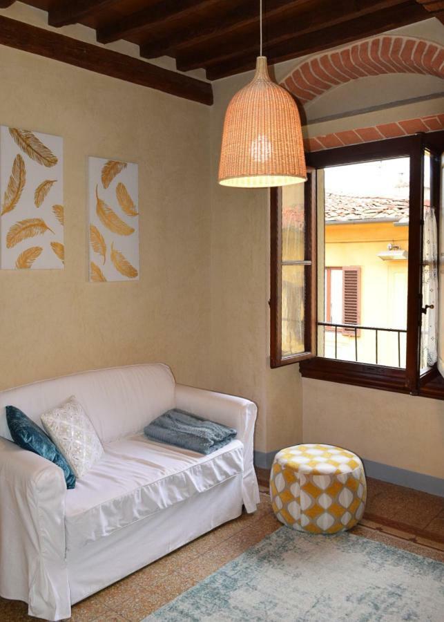 Calzaiuoli Luxury And Characteristic Apartment Florence