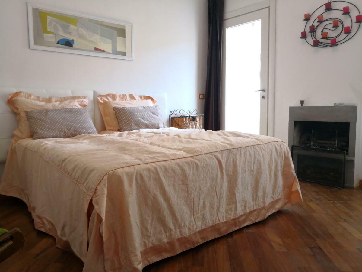 Guest house White