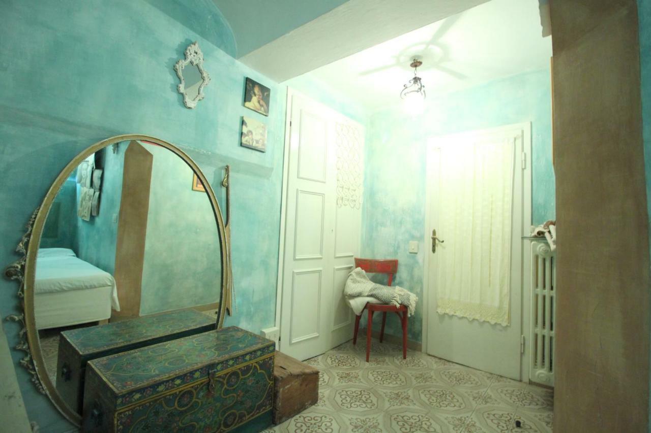 Hand Decorated House With Court Appartamento Firenze