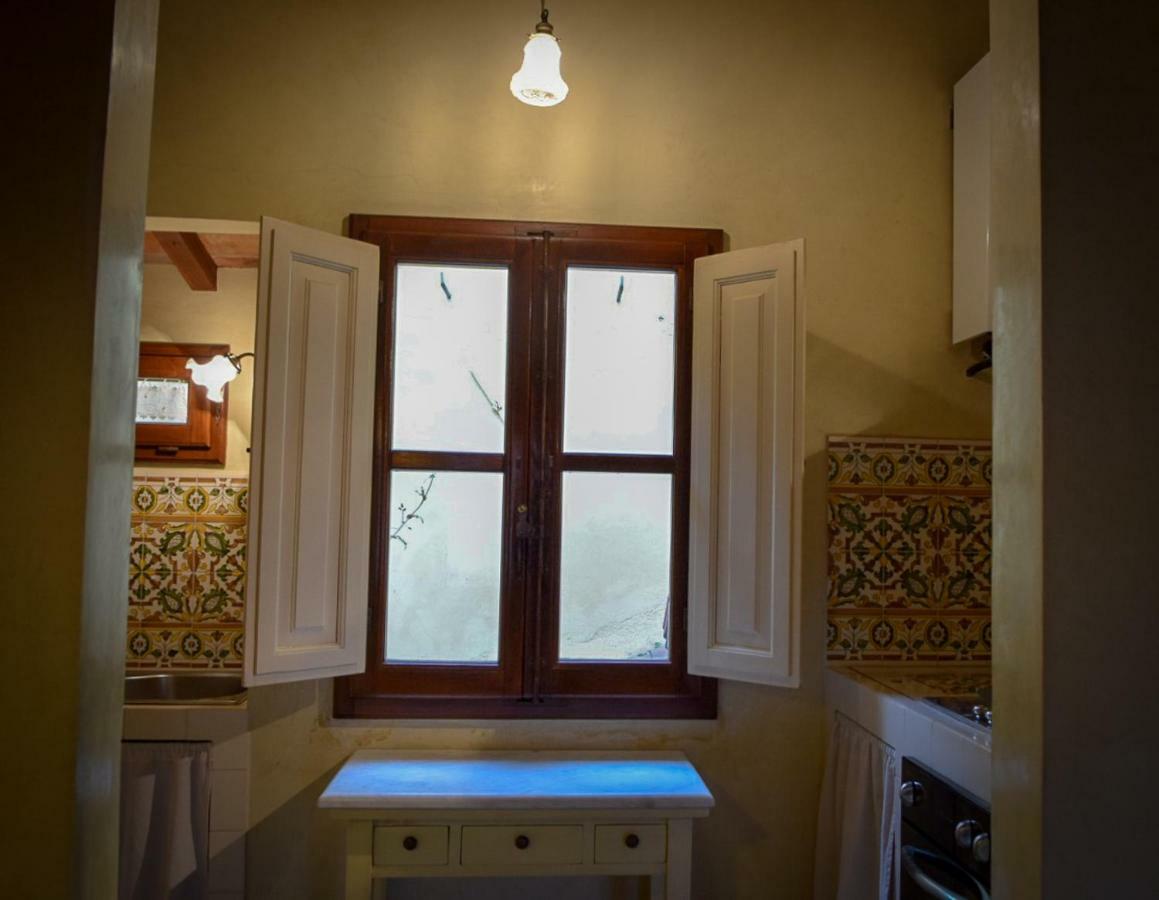 Calzaiuoli Luxury And Characteristic Apartment *