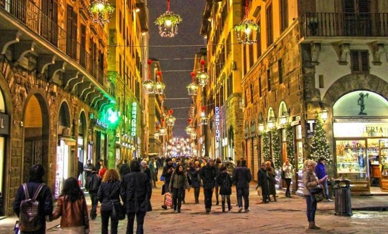 Calzaiuoli Luxury And Characteristic Florence