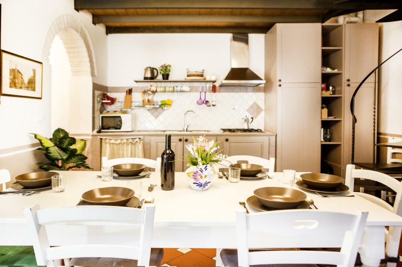 Art Vasari Apartment