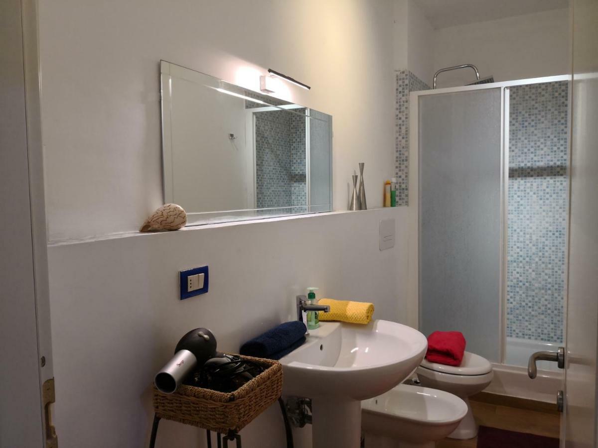 Guest house White