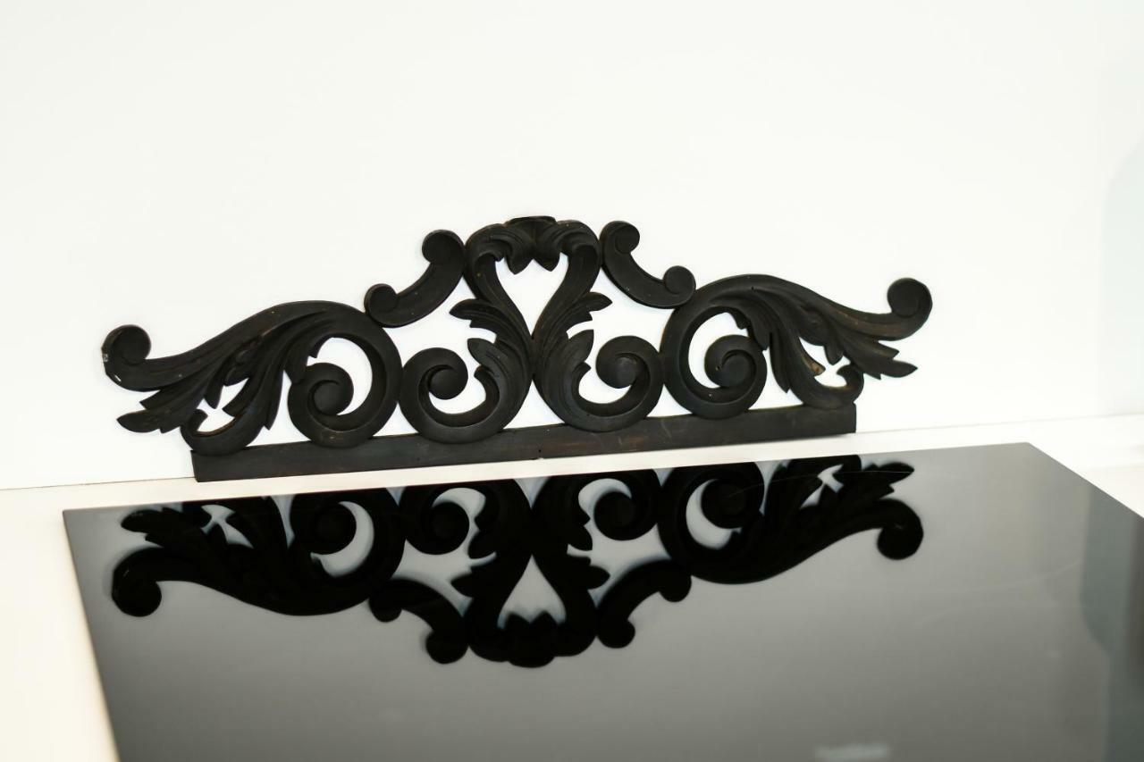 Oltrarno's Sweet Rose - Free Parking! Apartment Florence