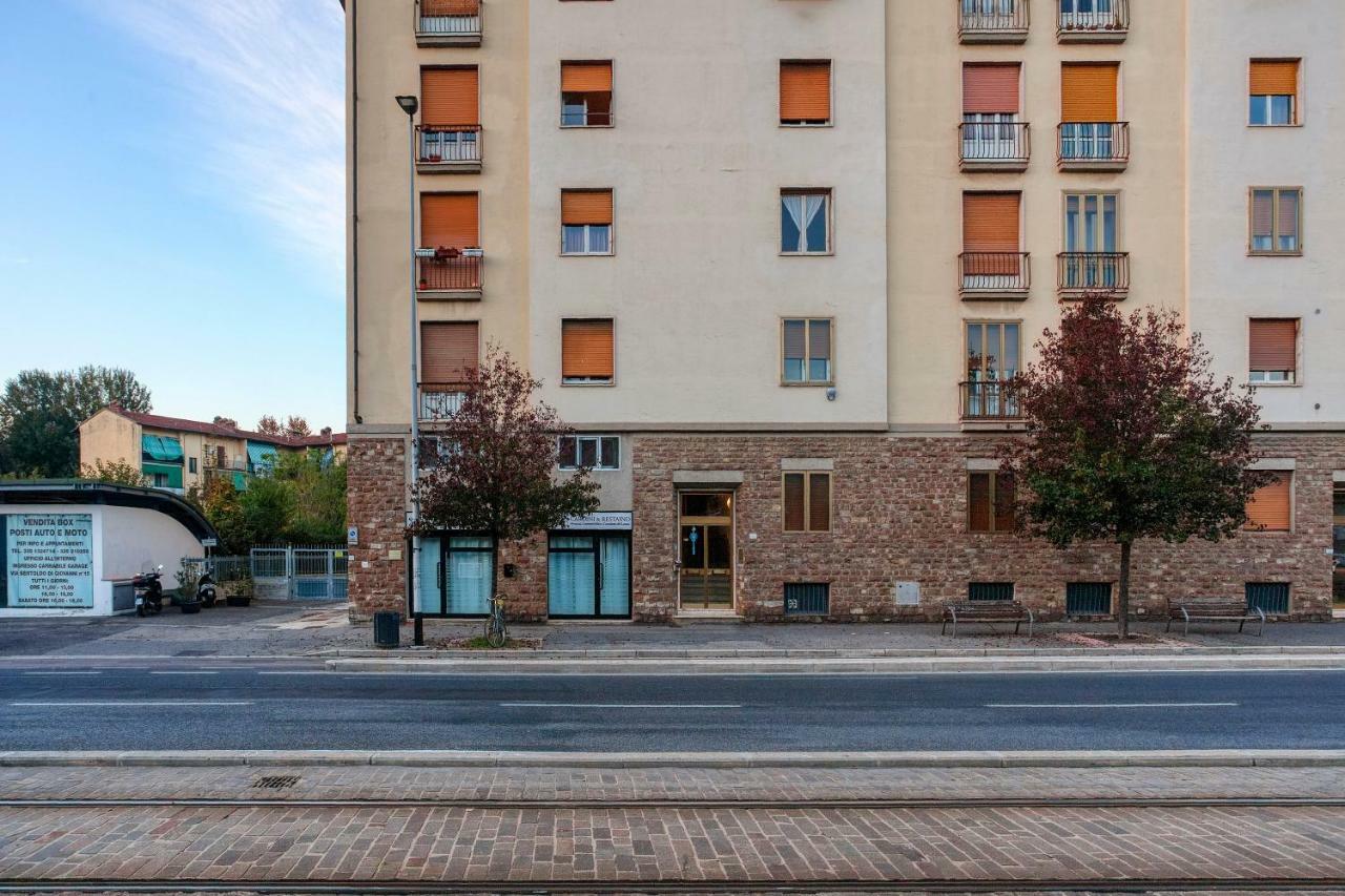 Via Del Sansovino N 12 *
