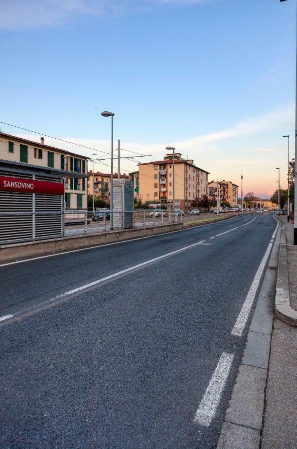 Via Del Sansovino N 12 *