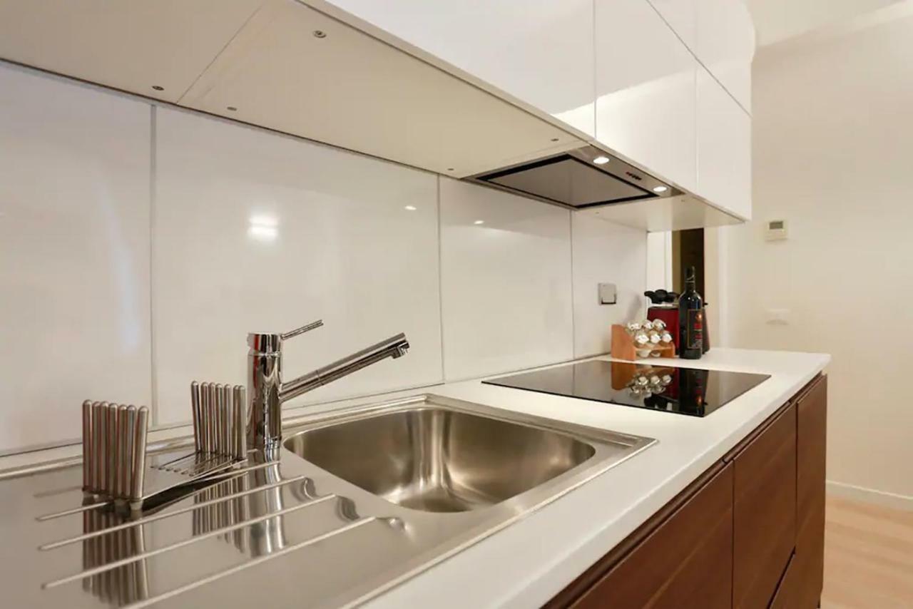 Opera 19 Luxury Apartment